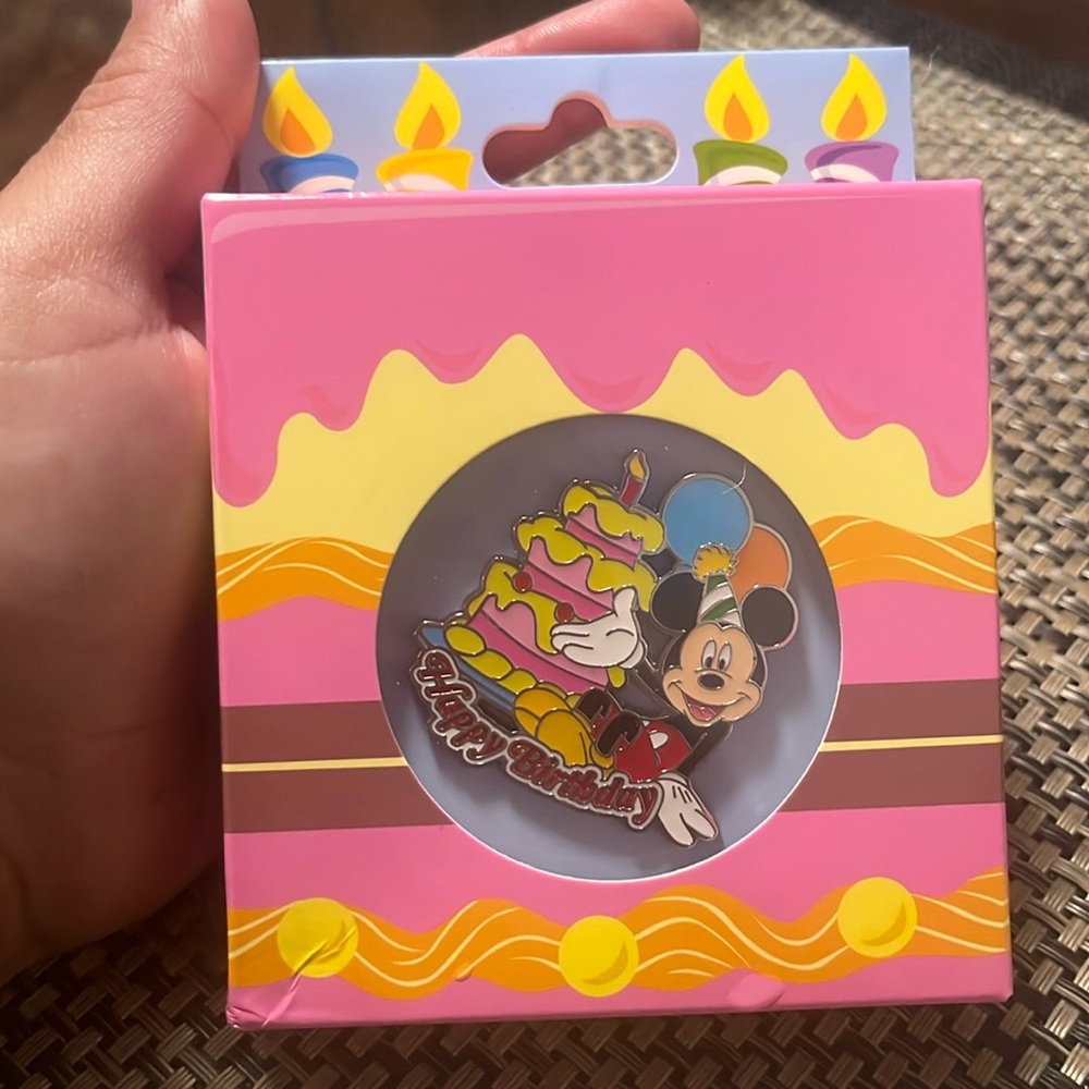 Disney Mickey Mouse Happy Bday Pin
